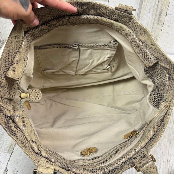 Tory Burch Gray Python Embosed and Black Structured Tote bag - Picture 5 of 11